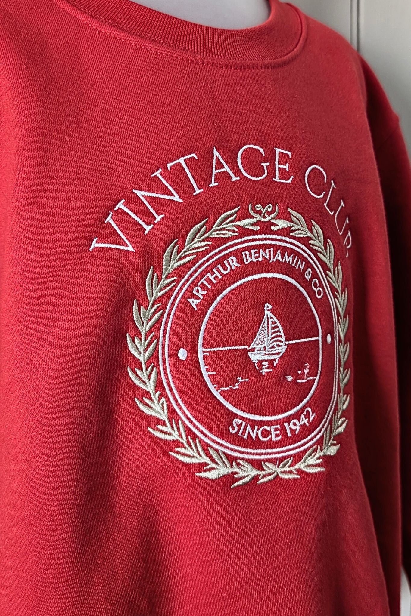 Vintage Club ™️ Sweater Red