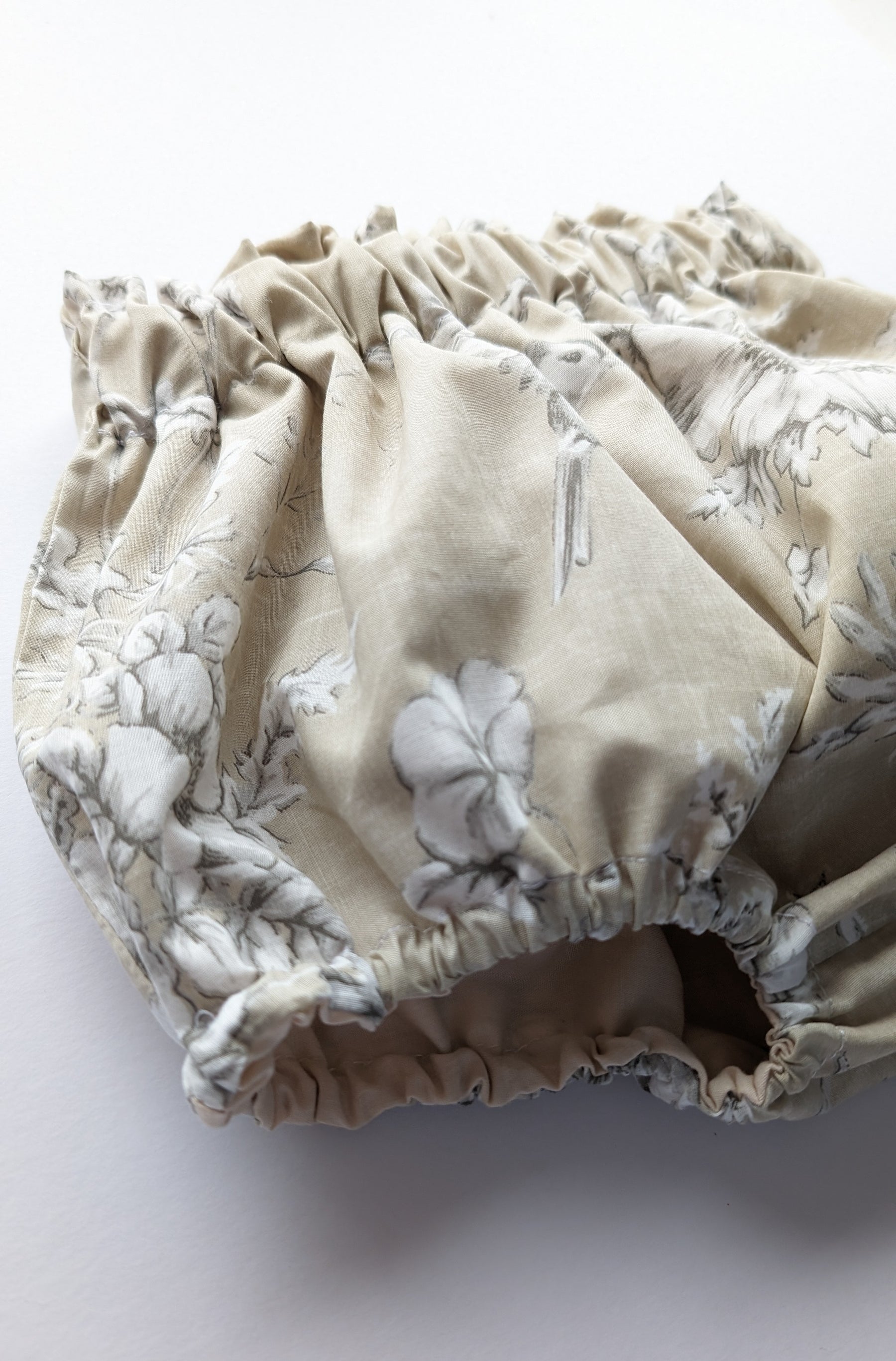 Neutral Bloomers - Arthur Benjamin & Co